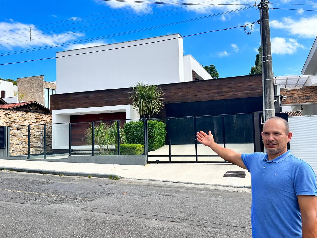 Residência apresentada pela Nascimento e Camargo